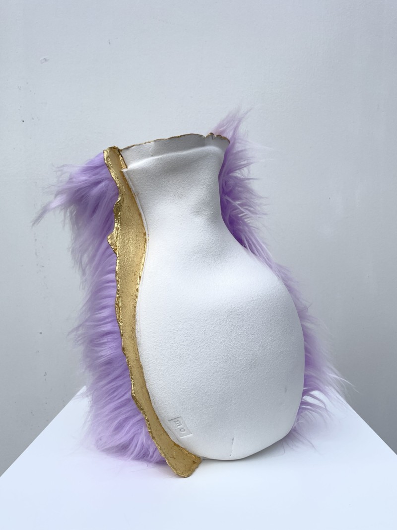 Mo Cornelisse - Furry vase